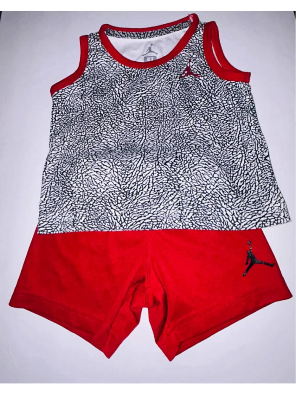 Boys Jordan Matching Set 2T Red and White Elephant Print Tank and Shorts